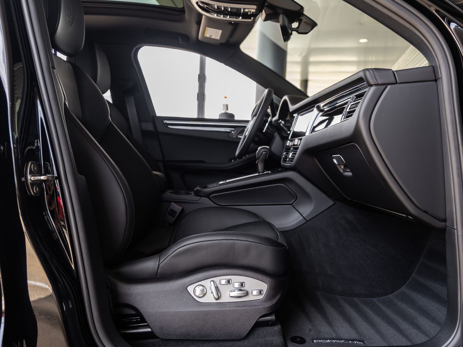 2026 Porsche Macan Macan S