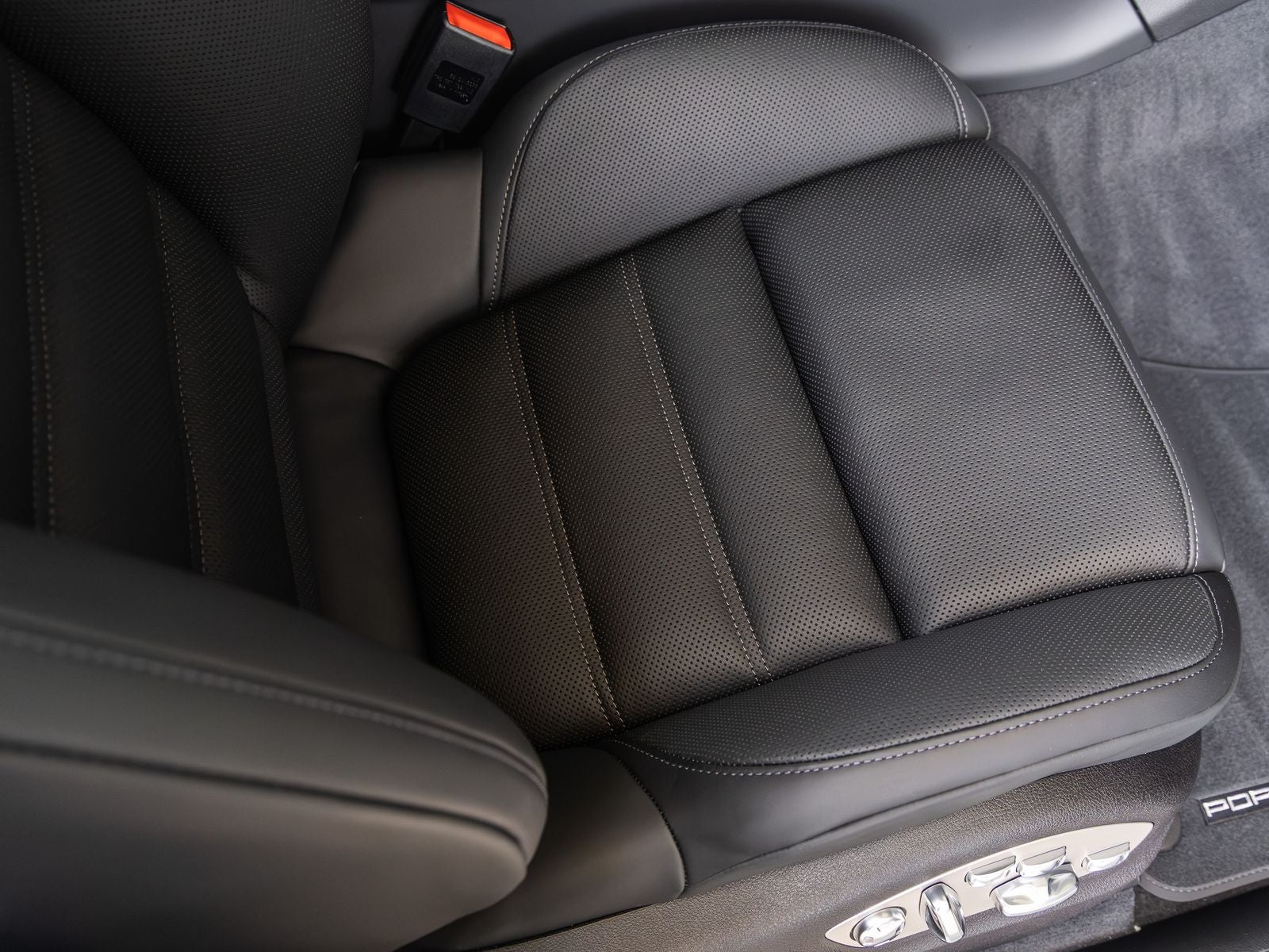 2026 Porsche Macan Macan S