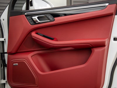 2026 Porsche Macan Macan S