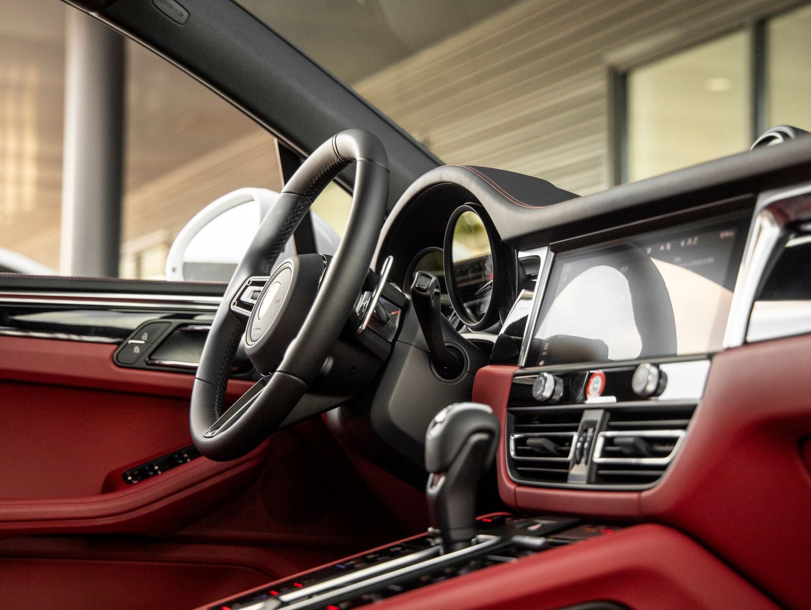 2026 Porsche Macan Macan S