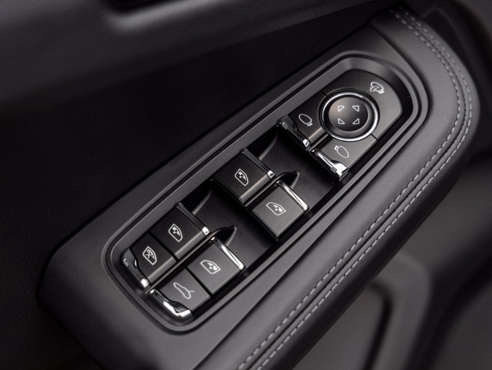 2026 Porsche Macan Macan S
