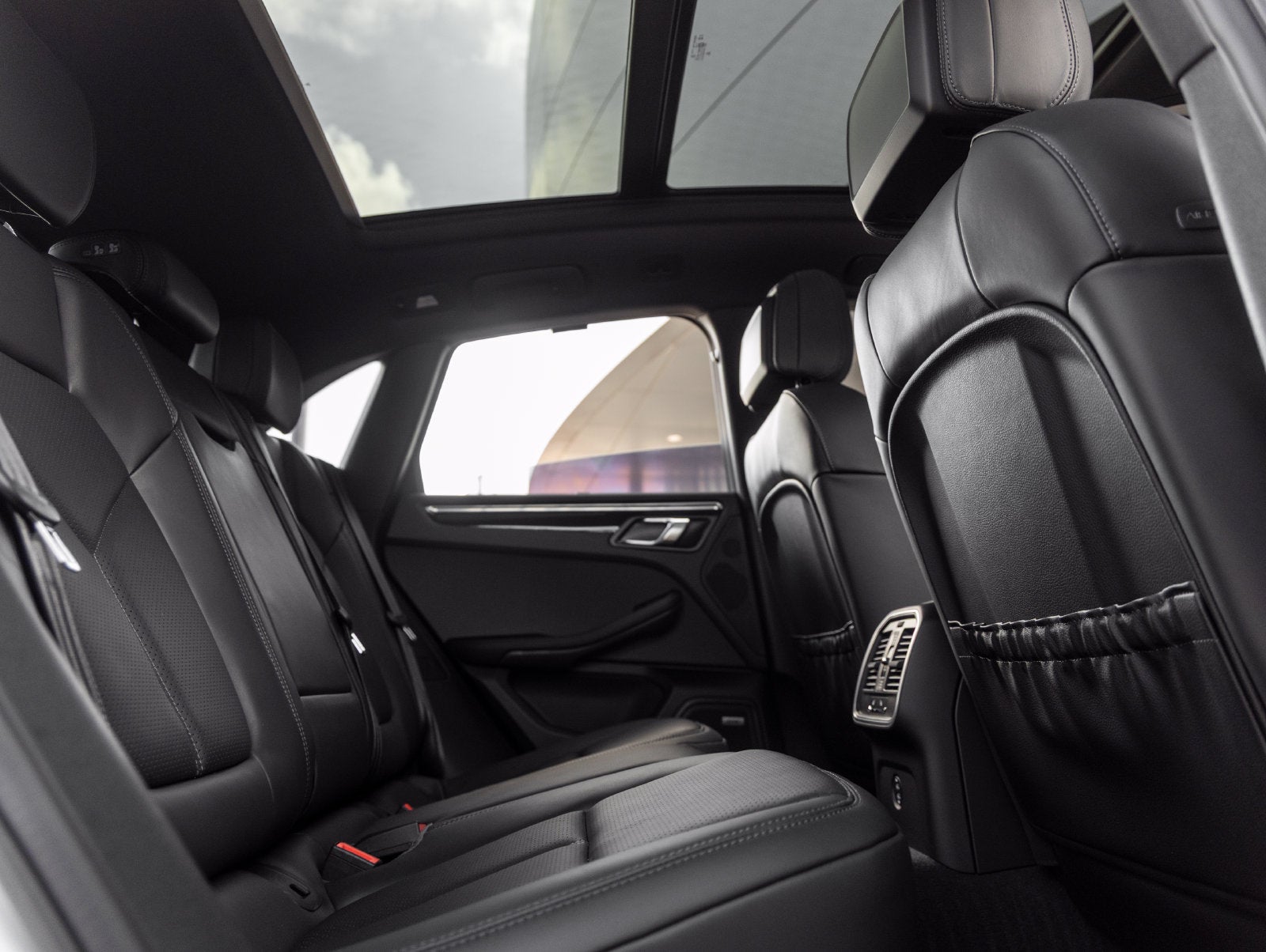 2026 Porsche Macan Macan S