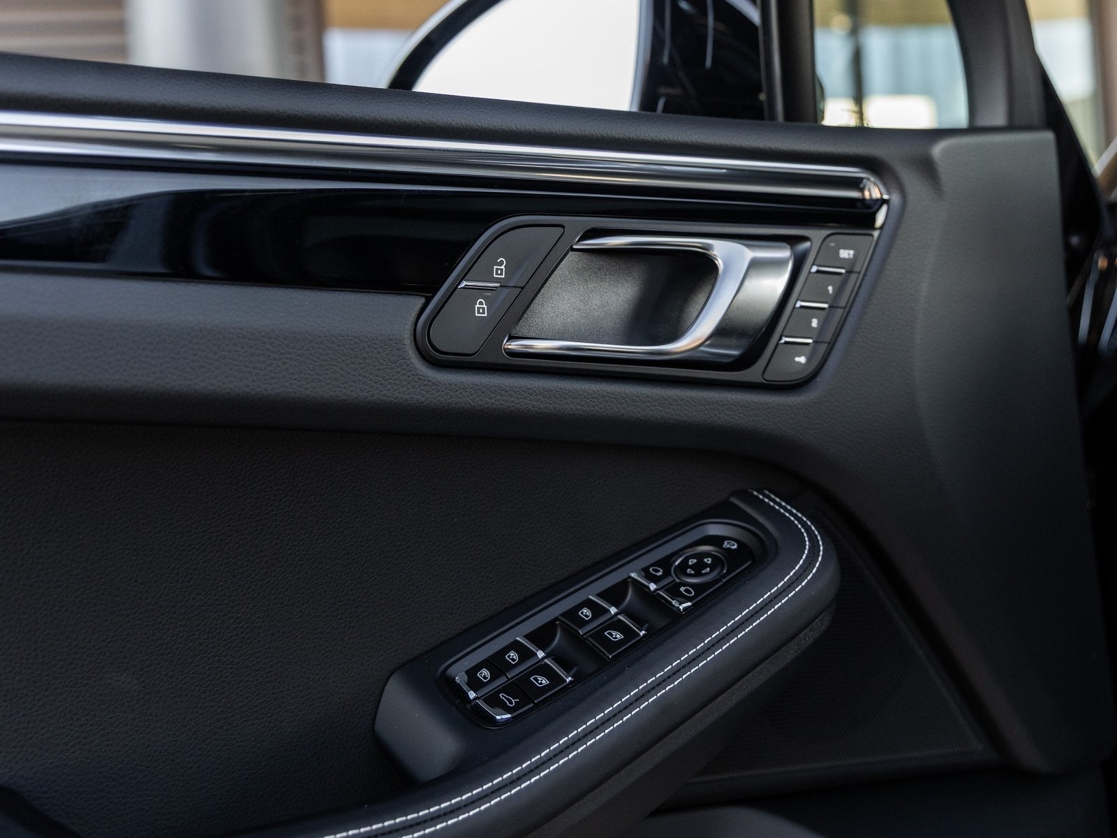 2026 Porsche Macan Macan S