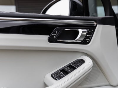 2026 Porsche Macan Macan S