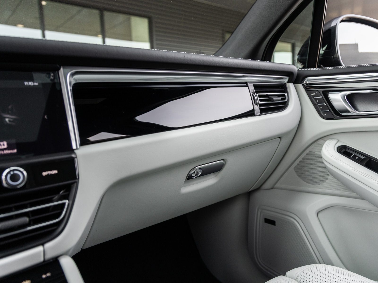 2026 Porsche Macan Macan S