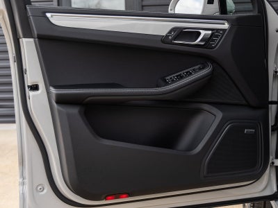 2026 Porsche Macan Macan S