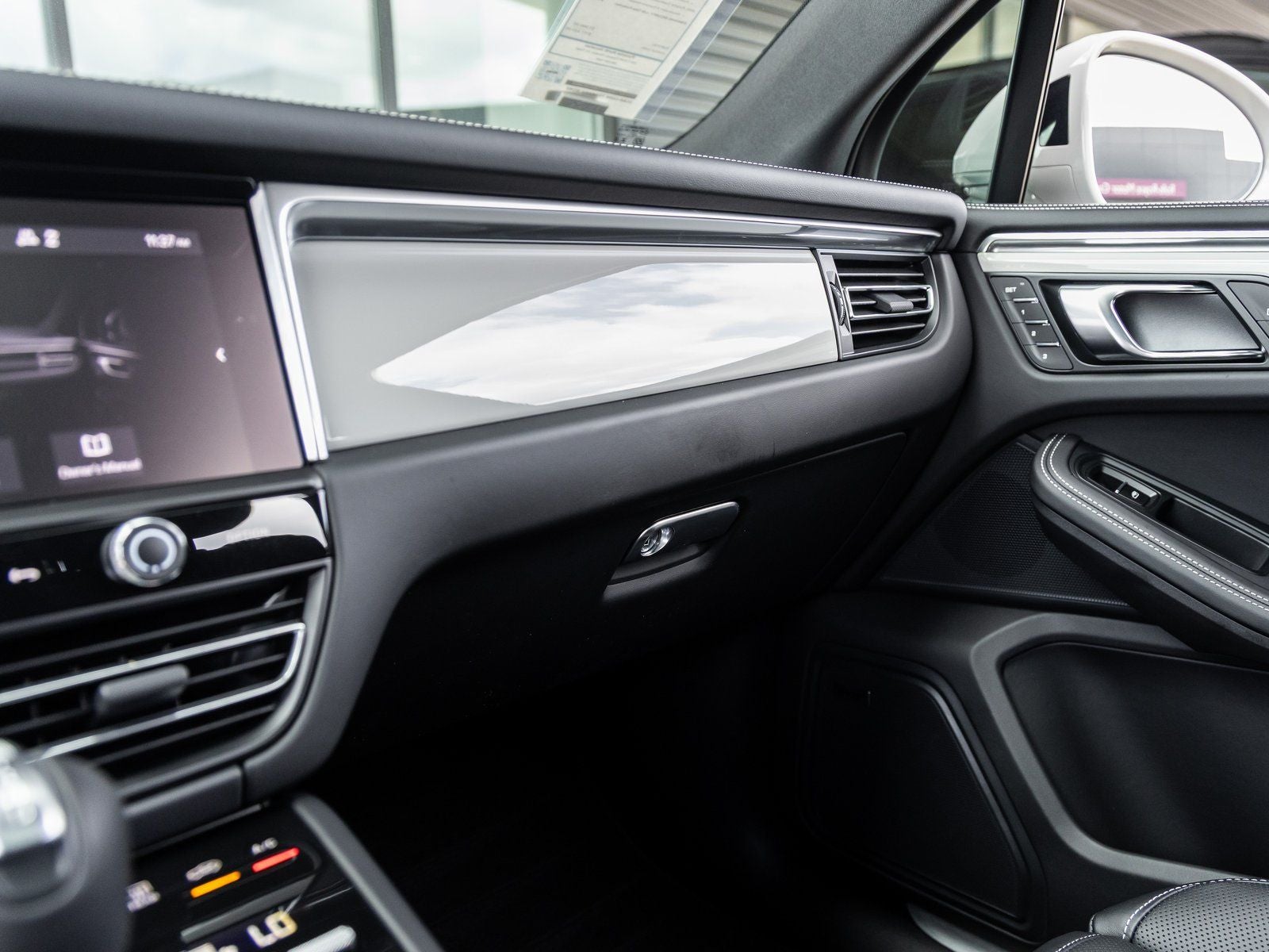 2026 Porsche Macan Macan S