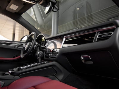 2026 Porsche Macan Macan S