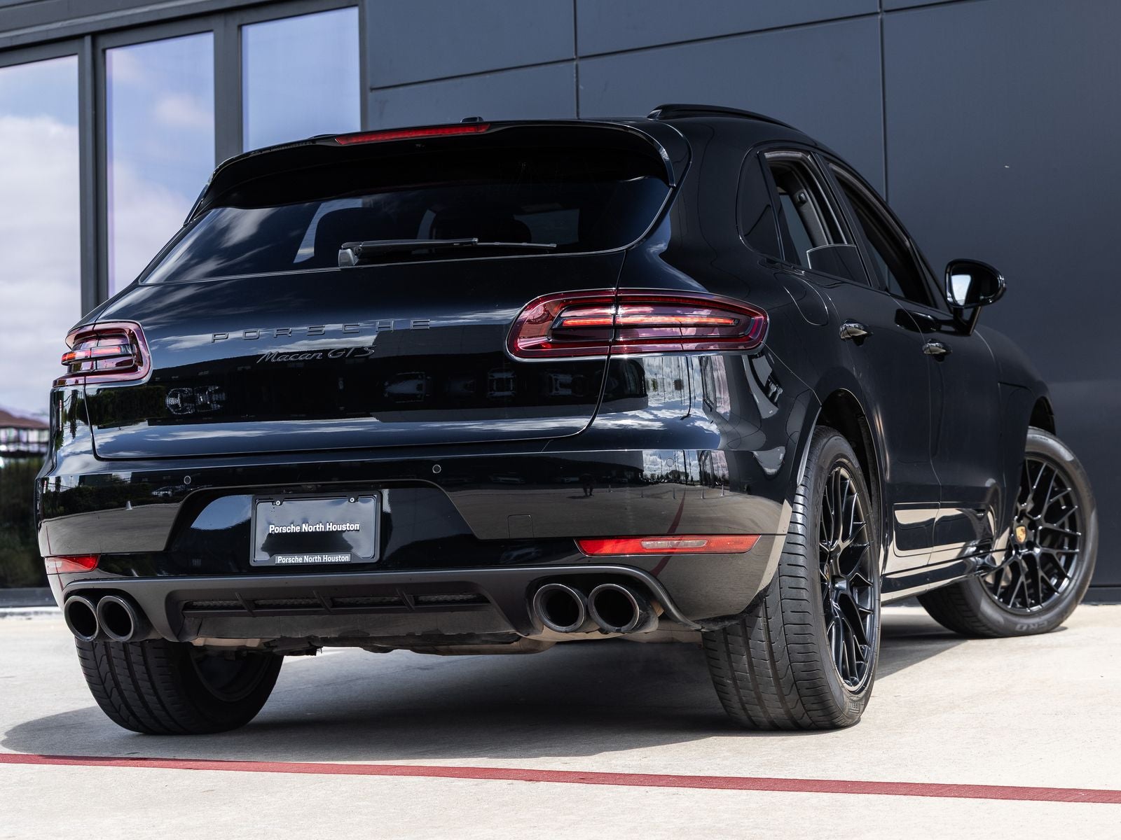 2018 Porsche Macan Macan GTS