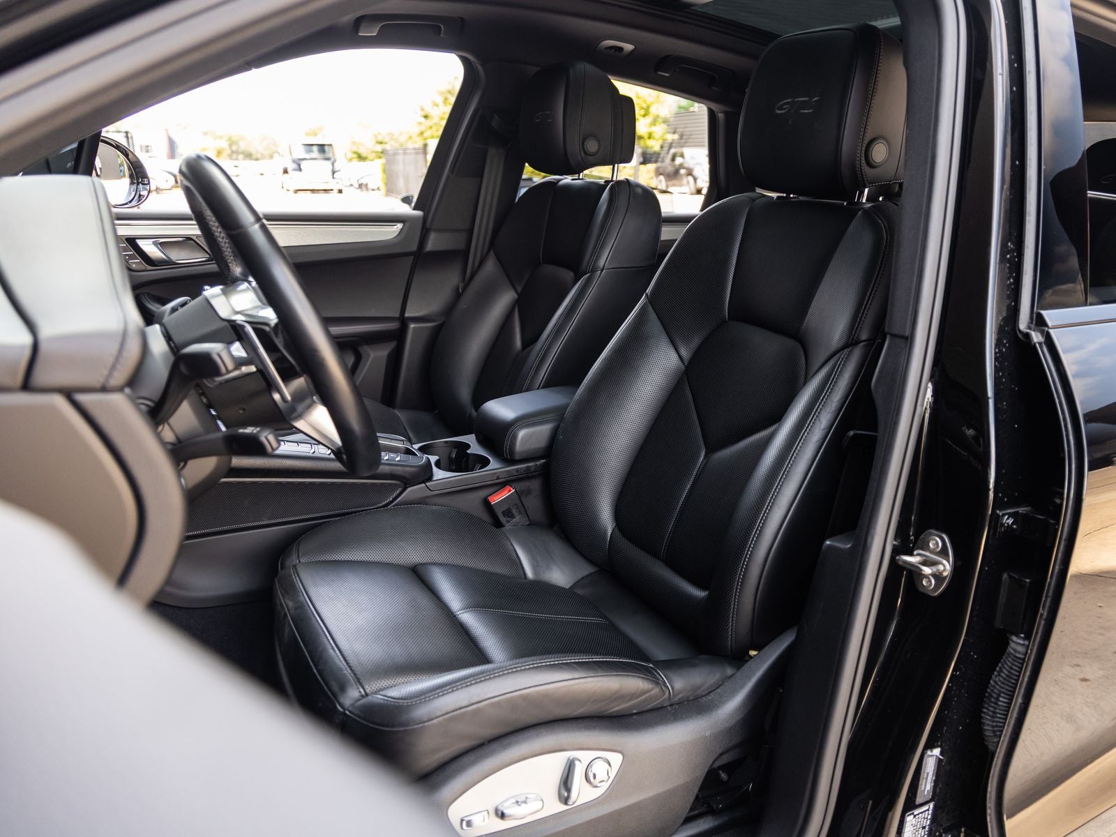 2018 Porsche Macan Macan GTS