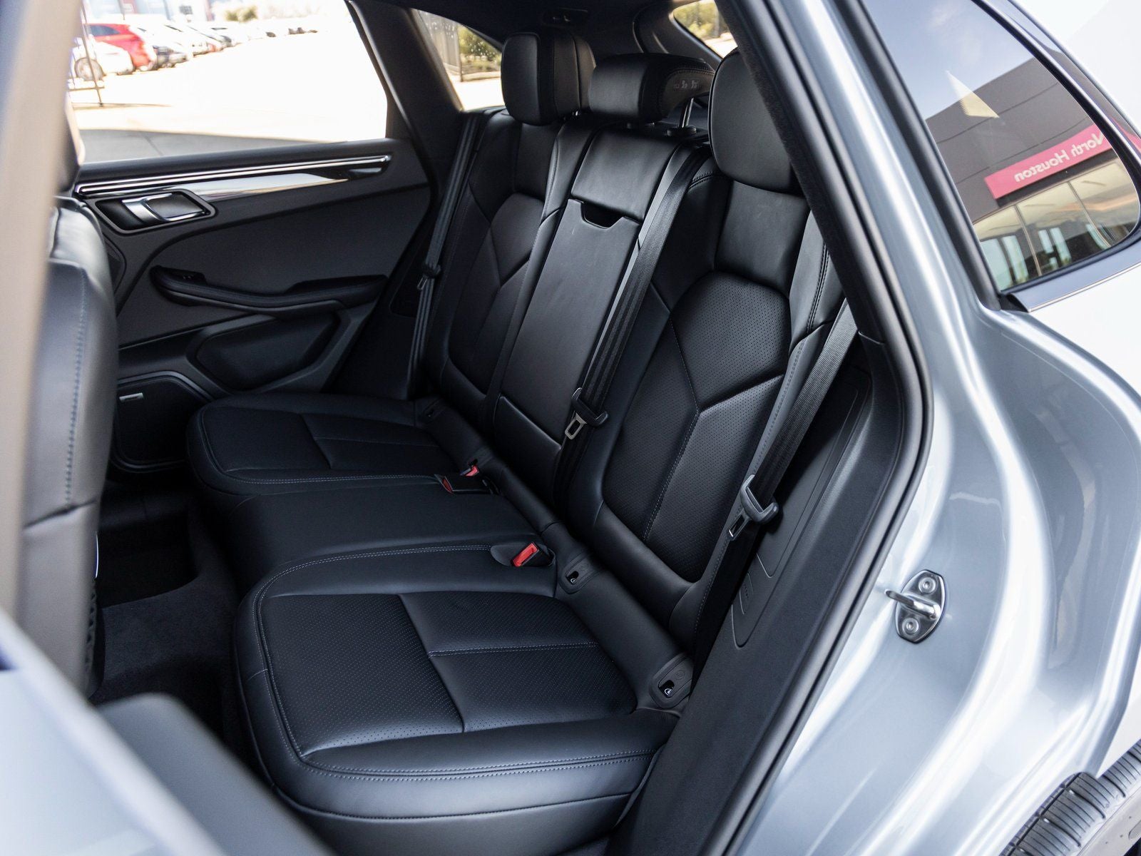 2025 Porsche Macan S