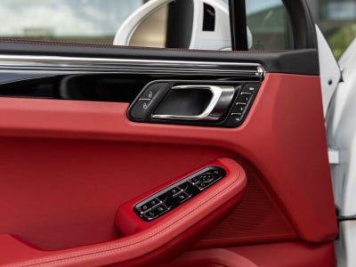 2026 Porsche Macan Macan S