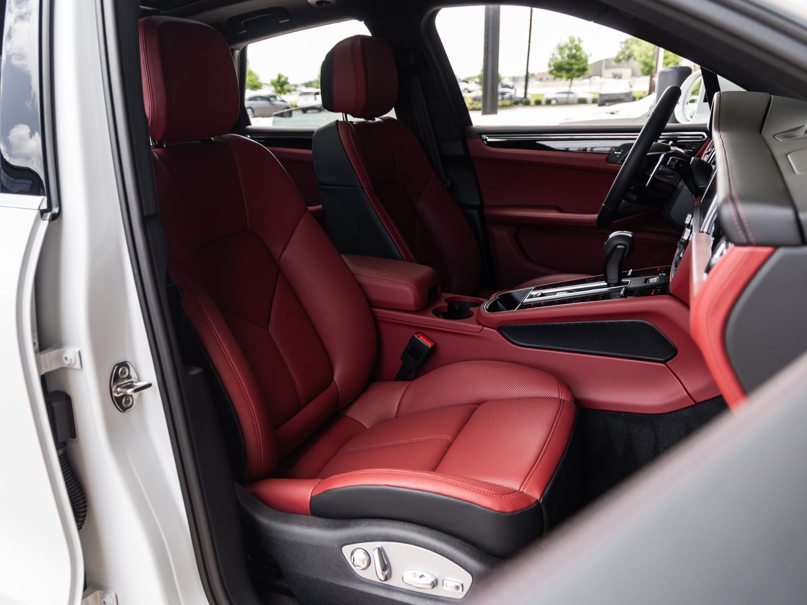 2026 Porsche Macan Macan S