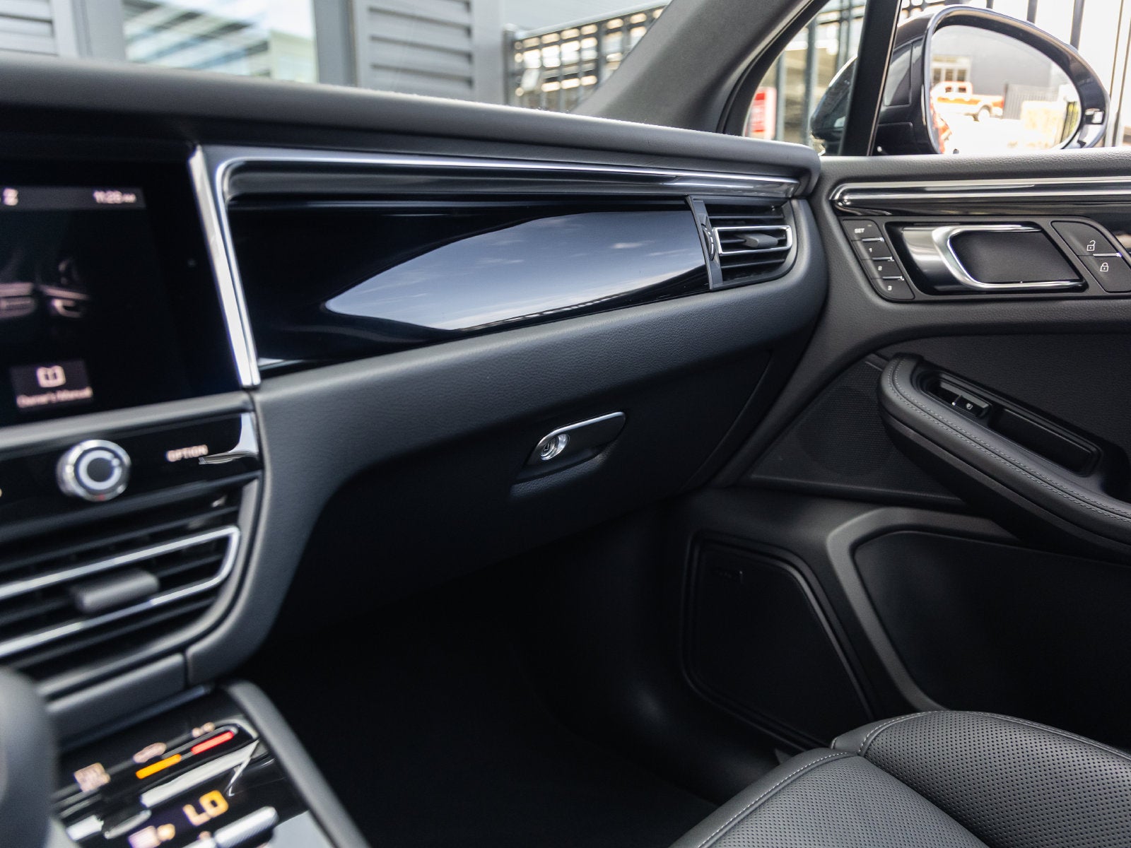 2026 Porsche Macan Macan S