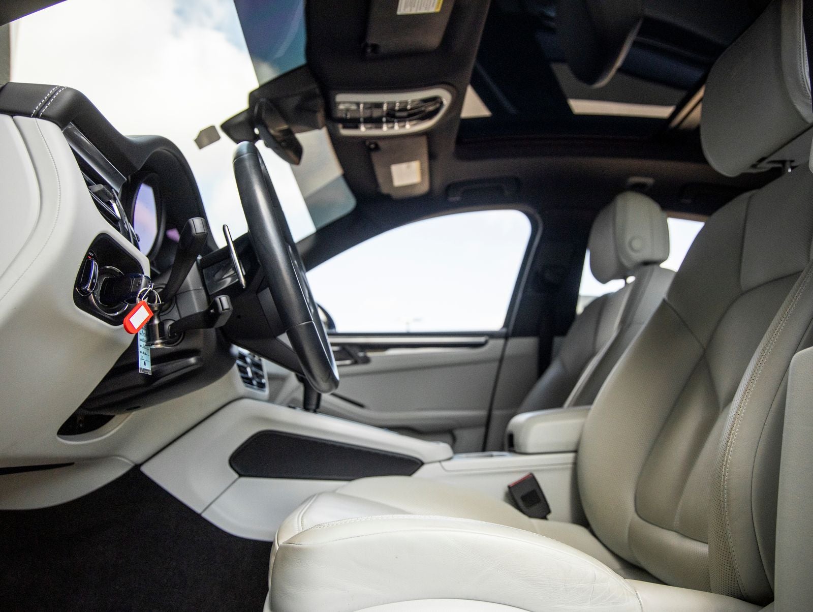 2023 Porsche Macan S