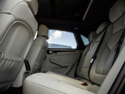 2023 Porsche Macan S