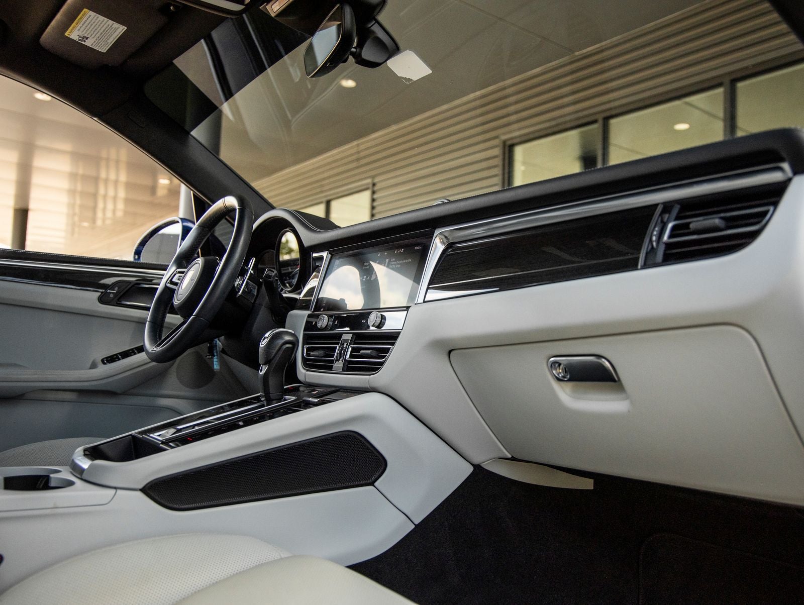 2023 Porsche Macan S
