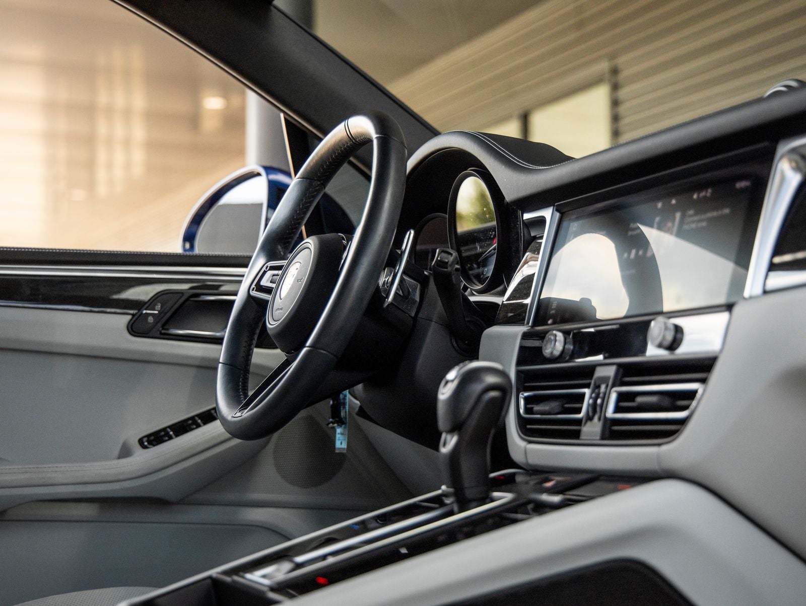 2023 Porsche Macan S