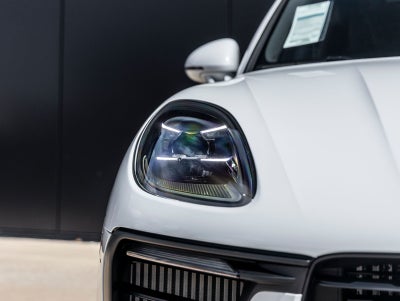 2026 Porsche Macan S