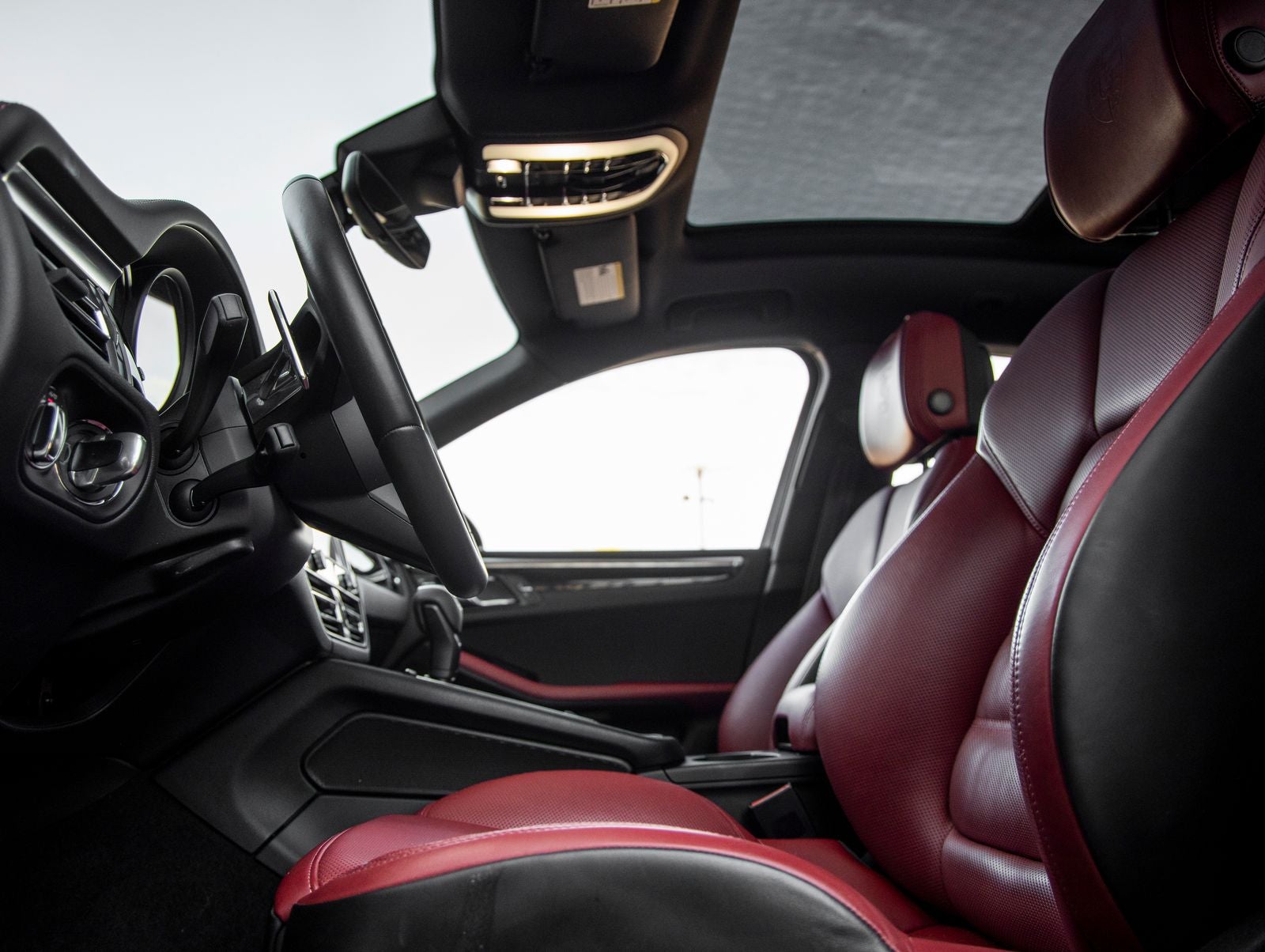 2024 Porsche Macan S