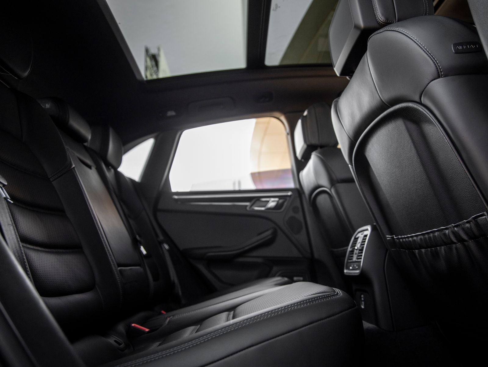 2024 Porsche Macan Macan S (MY24)