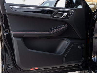 2026 Porsche Macan Macan S