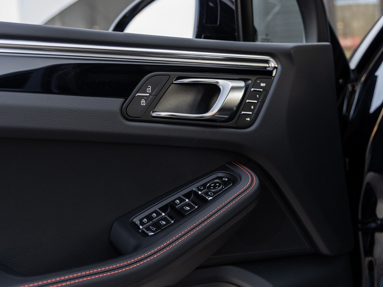 2026 Porsche Macan Macan S