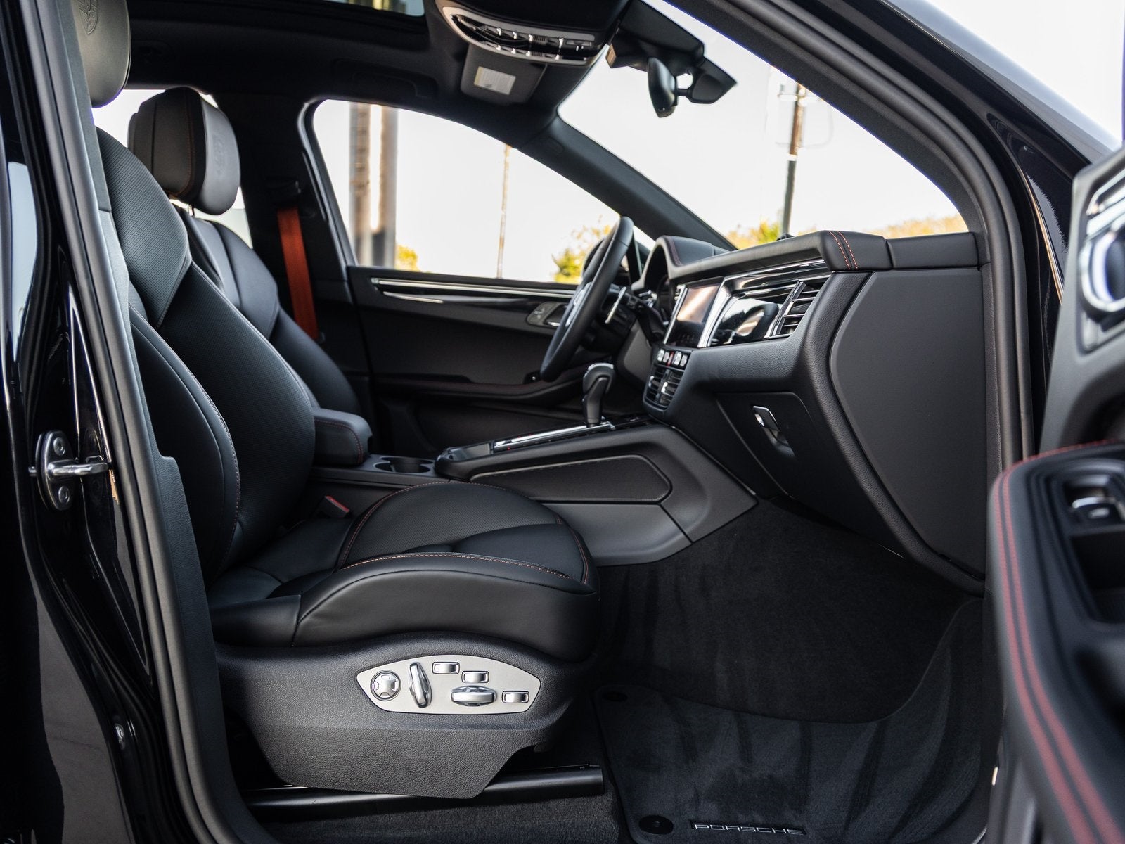 2026 Porsche Macan Macan S