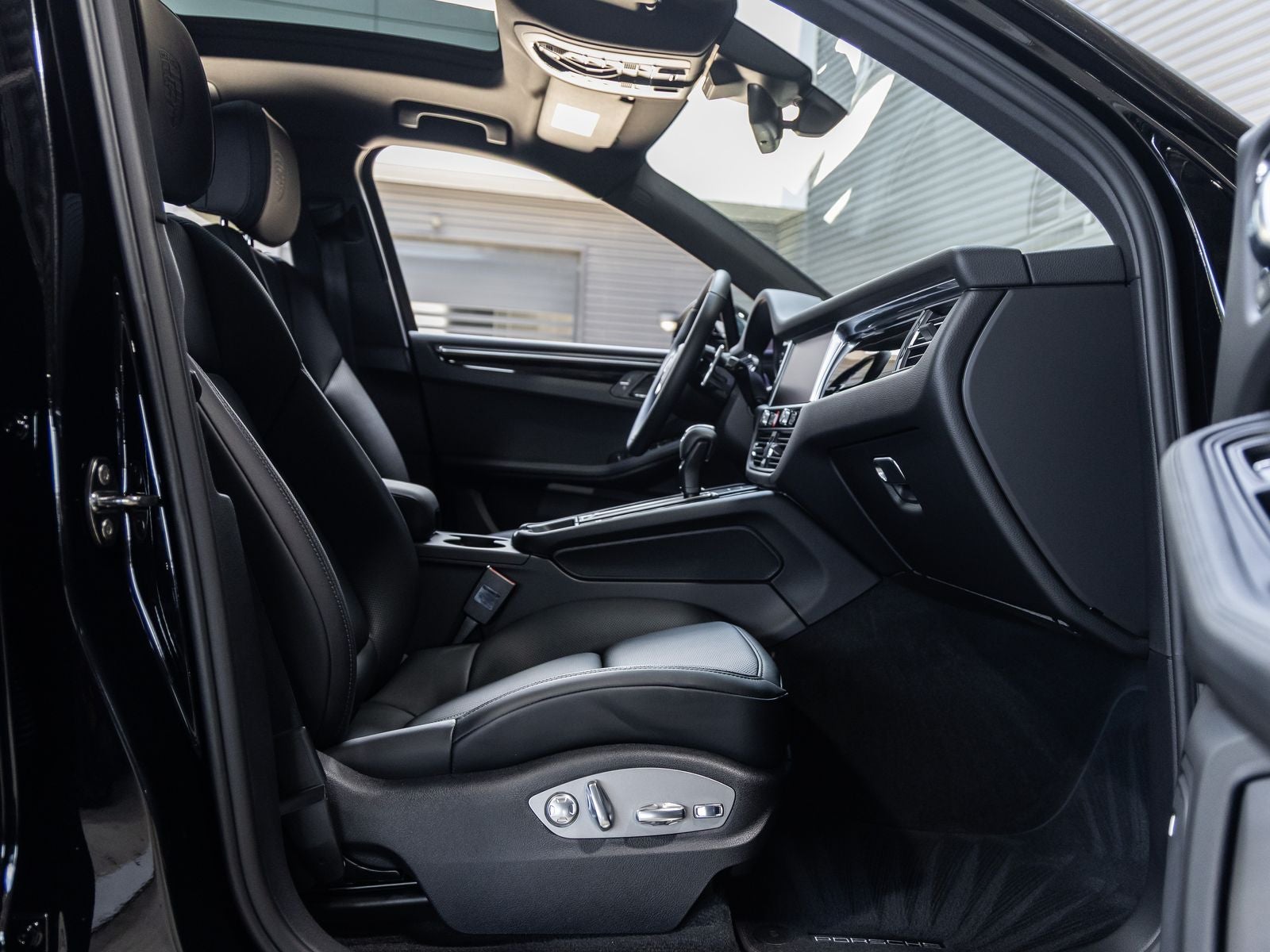 2026 Porsche Macan Macan S