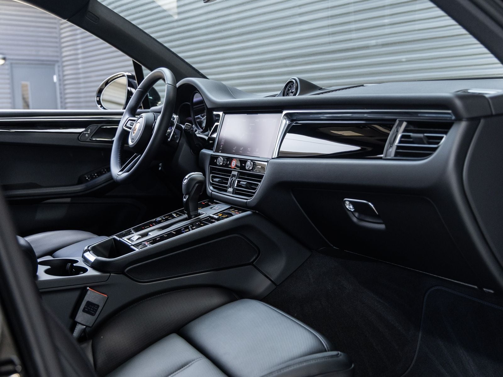 2026 Porsche Macan Macan S