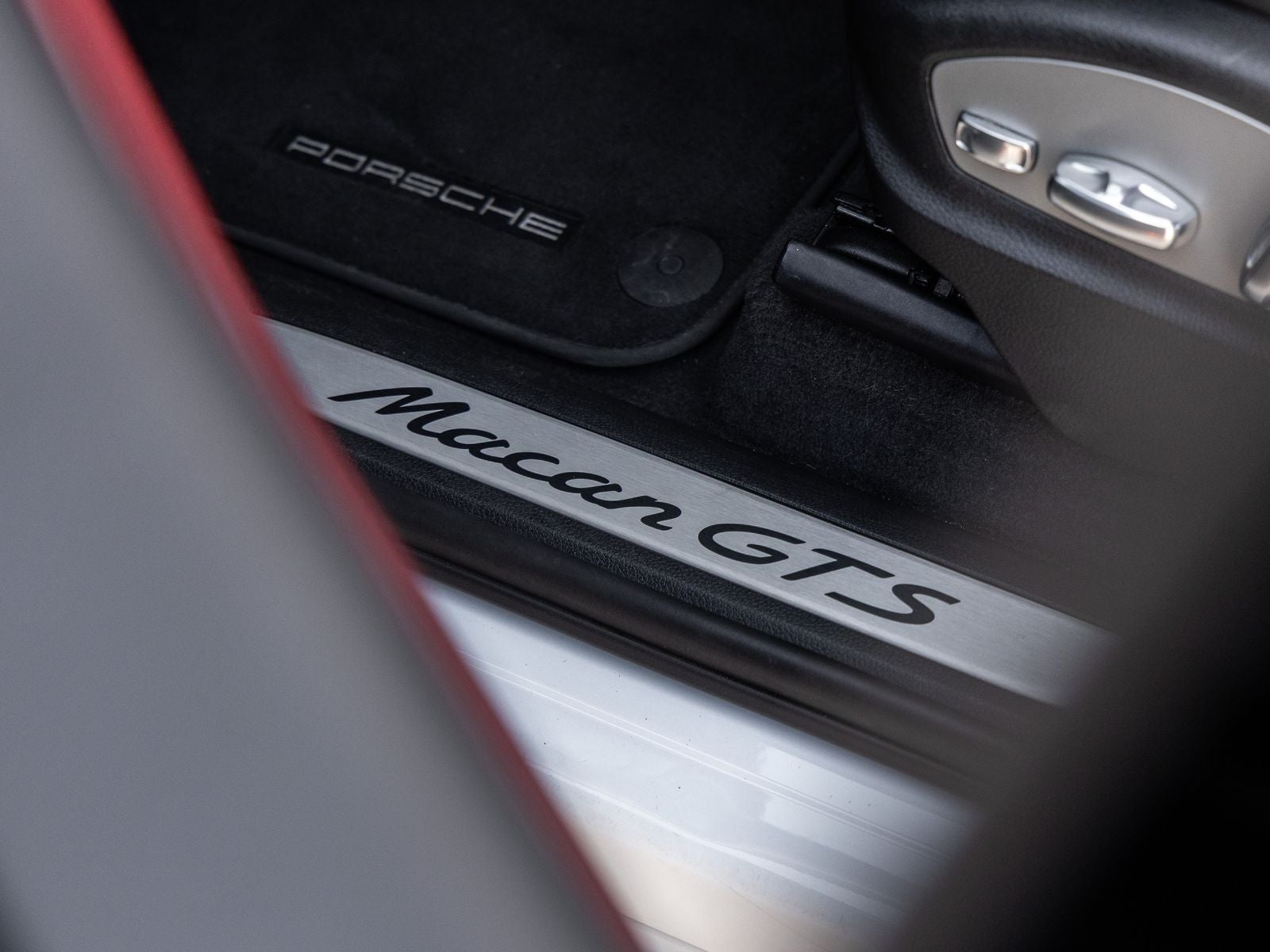 2017 Porsche Macan Macan GTS