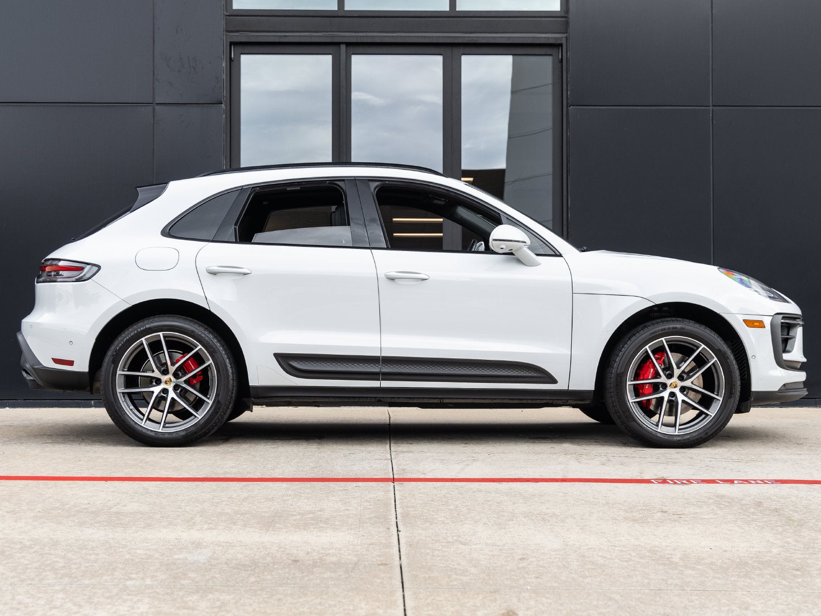 2022 Porsche Macan Macan S