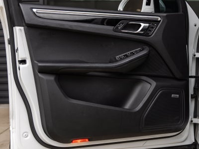 2022 Porsche Macan Macan S