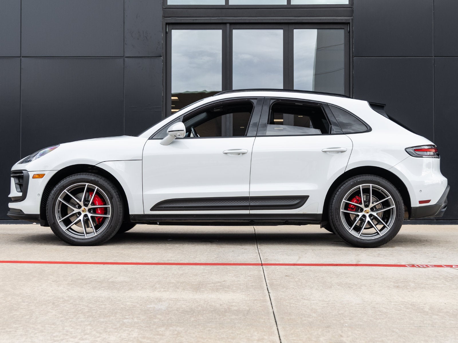 2022 Porsche Macan Macan S