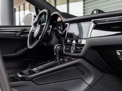 2022 Porsche Macan Macan S