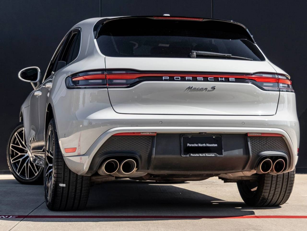 2022 Porsche Macan S