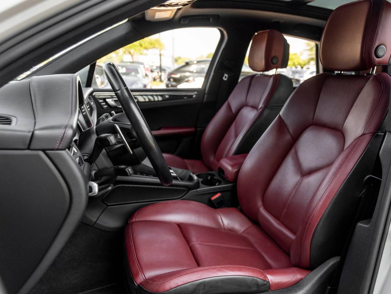 2022 Porsche Macan S