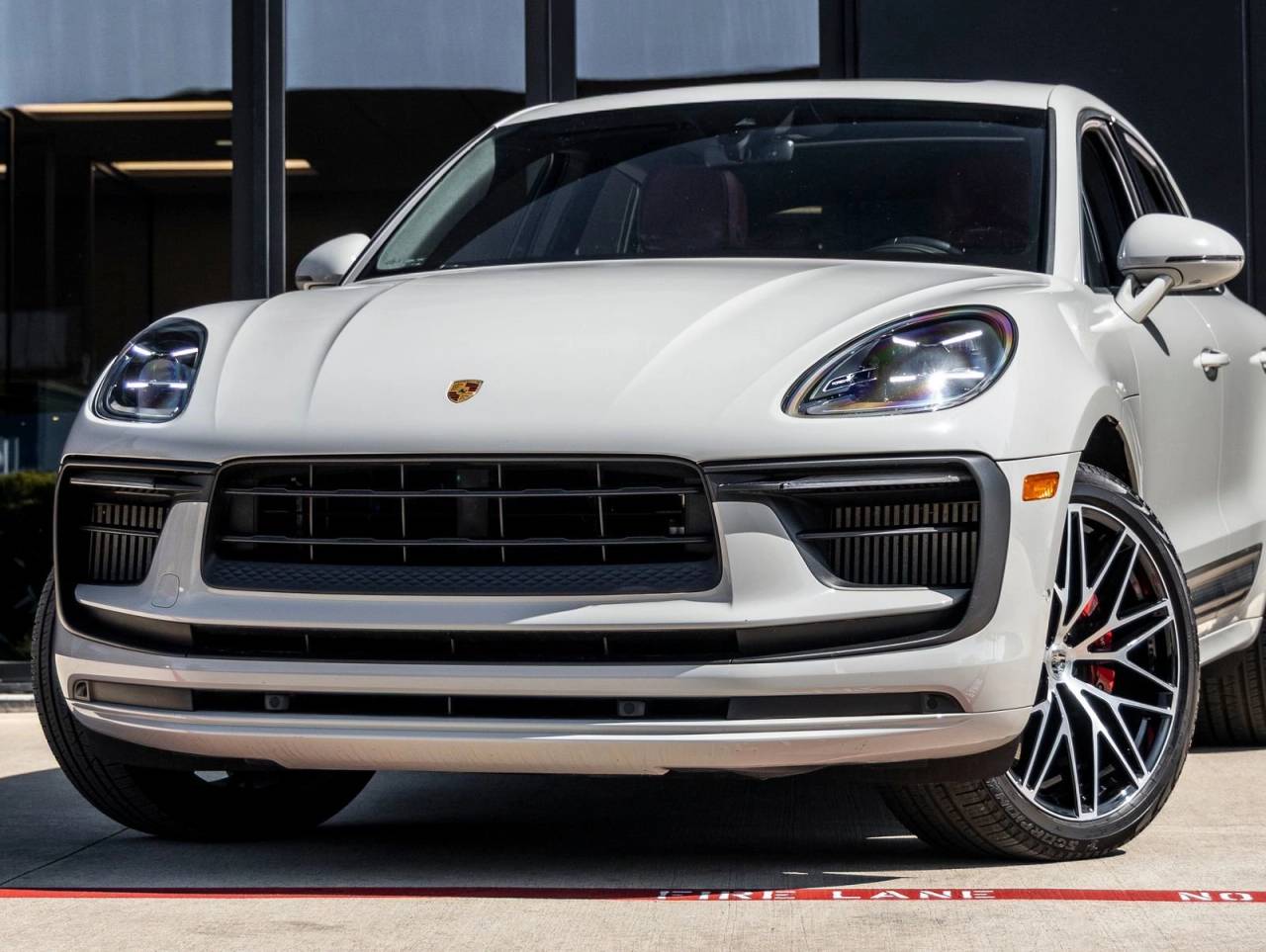 2022 Porsche Macan S