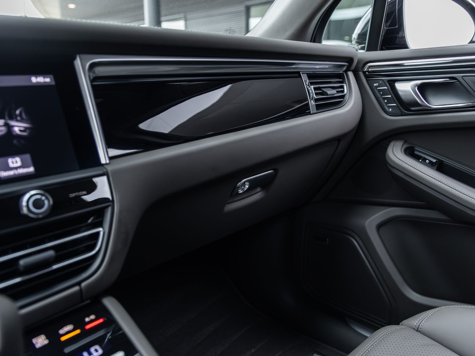 2026 Porsche Macan S