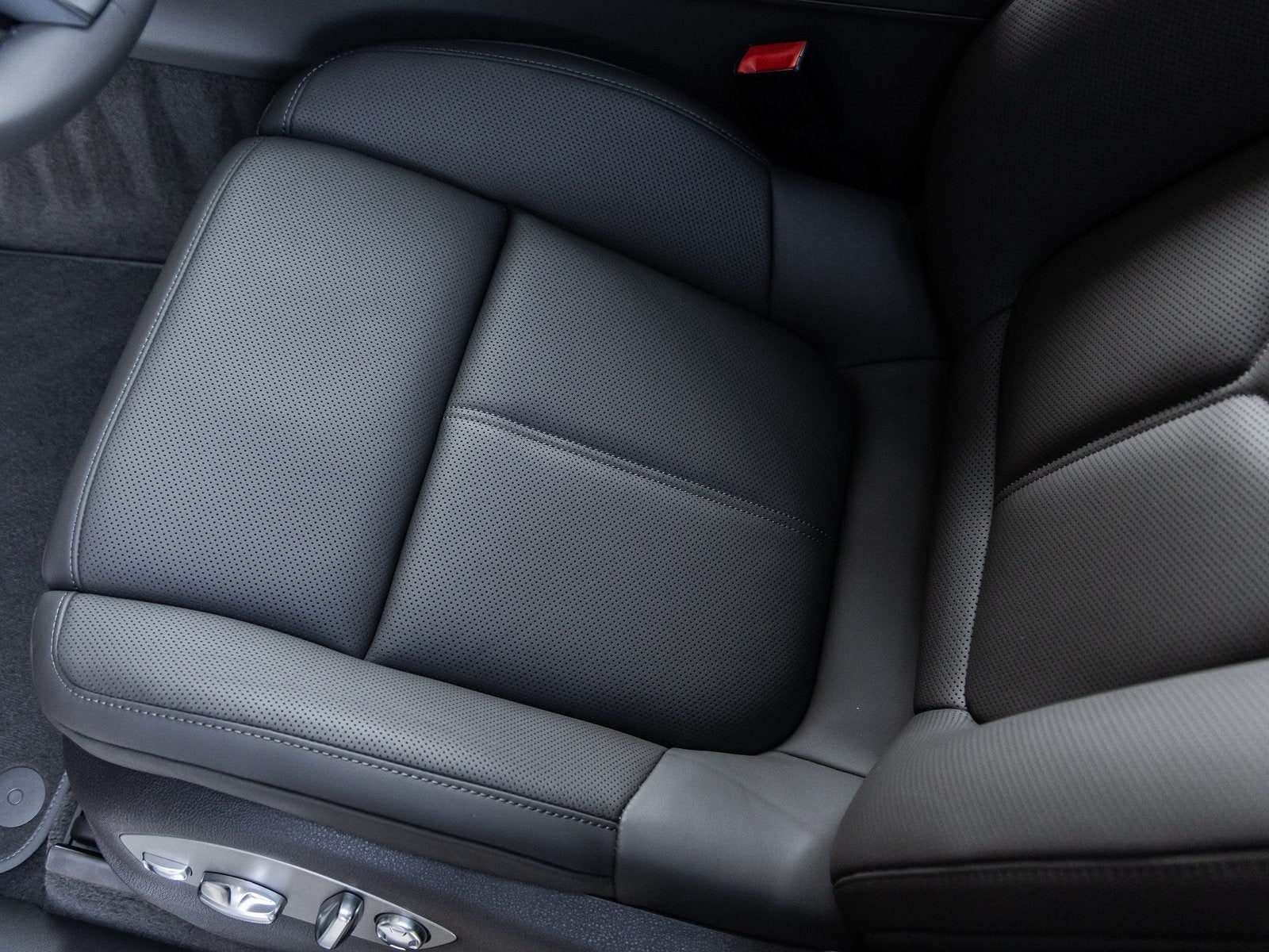 2026 Porsche Macan Macan S