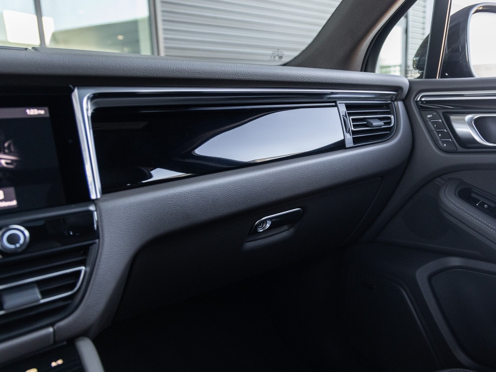 2026 Porsche Macan Macan S