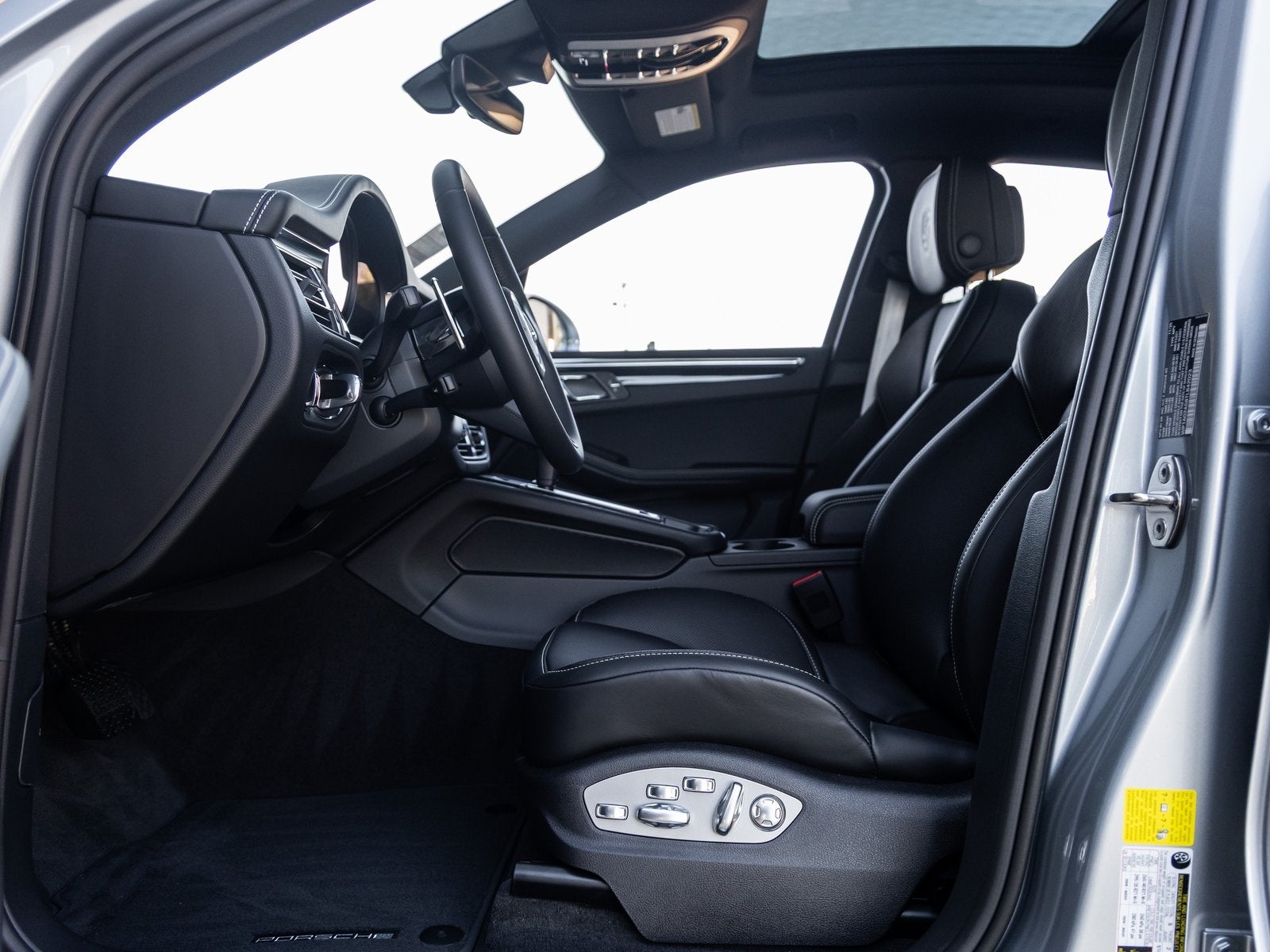 2026 Porsche Macan Macan S