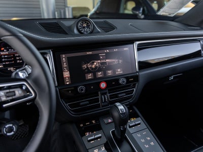 2026 Porsche Macan Macan S