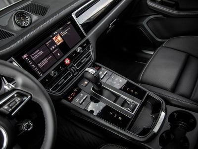 2026 Porsche Macan Macan S