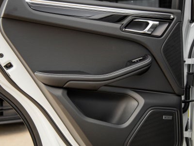 2026 Porsche Macan Macan S