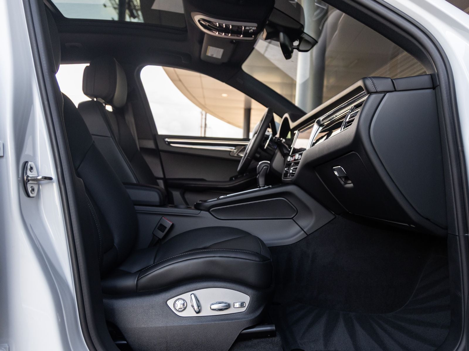 2026 Porsche Macan Macan S