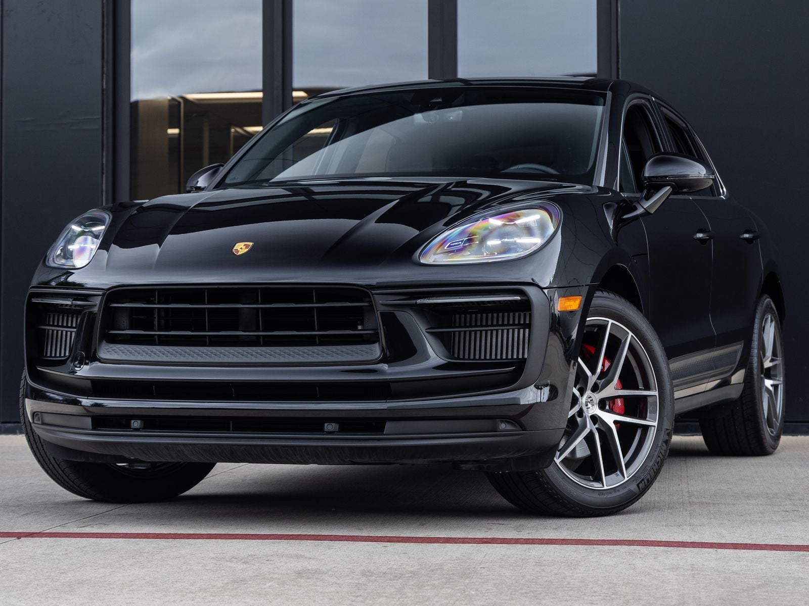 2022 Porsche Macan S's photo