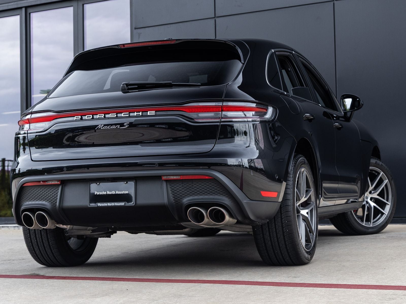 2022 Porsche Macan S
