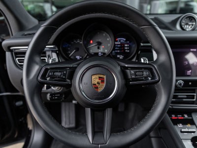 2022 Porsche Macan S