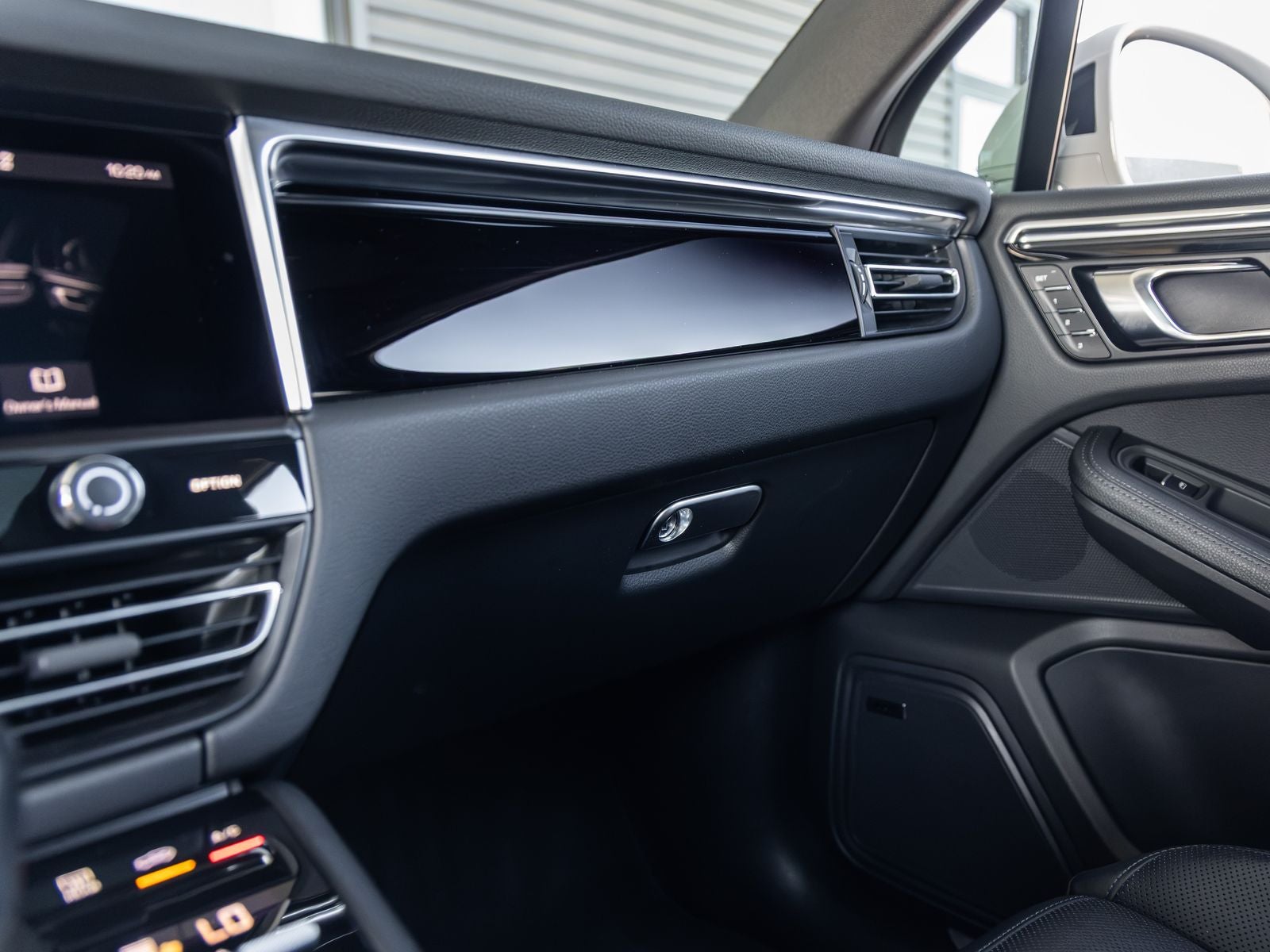 2024 Porsche Macan Macan S